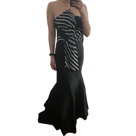 Jovani Evening Black/White - Picture 1 of 4